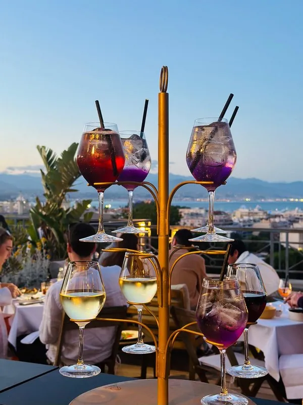 Boissons, Antibes, L'Ôstral