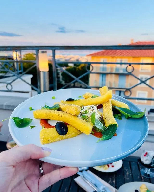 Plats, Antibes, L'Ôstral