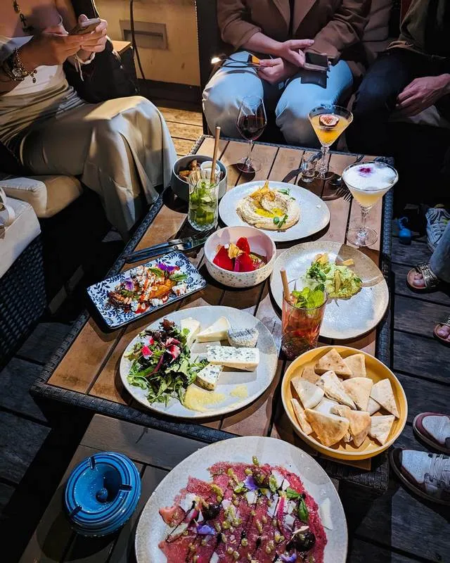 Plats, Antibes, L'Ôstral